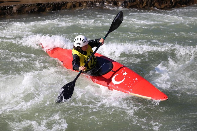 akarsu-slalom-turkiye-sampiyonasi-rizede-basladi-(3).jpg