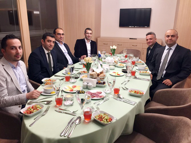 aksa-coruh-elektrik,-rize-basiniyla-iftarda-bulustu-(7).jpg