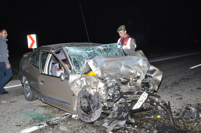 aksaray’da-trafik-kazasi-6-olu-3.jpg aksaray’da-trafik-kazasi-6-olu-3.jpg