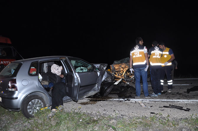 aksaray’da-trafik-kazasi-6-olu-6.jpg aksaray’da-trafik-kazasi-6-olu-6.jpg