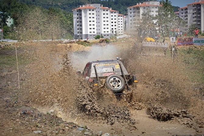 aksu-festivalinde-off-road-yarislari-nefes-kesti-(4)-002.jpg