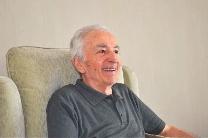 ali-yucel-emekli-doktor.jpg