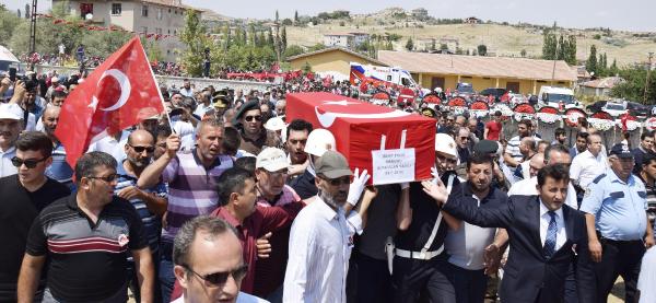 alparslan-yazici-sehit-ozel-harekat-polisi-cenaze-toreni-(19).jpg