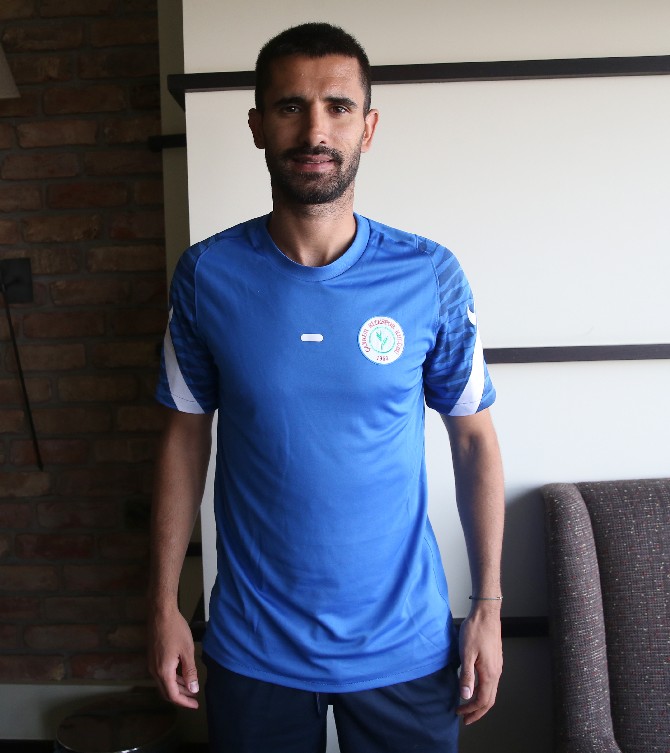 alper-potuk-caykur-rizesporlu-futbolcu-5.jpg