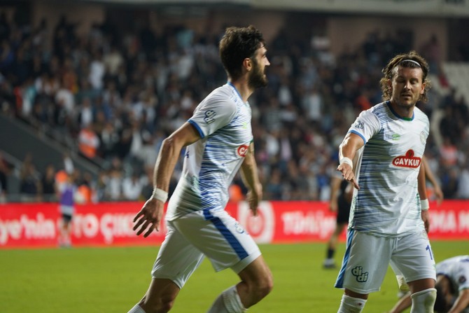 altay-ile-caykur-rizespor-alsancak-mustafa-denizli-stadinda-karsilasti-26.jpg