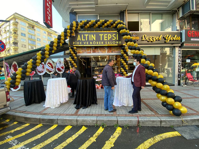 altin-tepsi-pide-ve-borek-salonu-acilisi-8.jpg