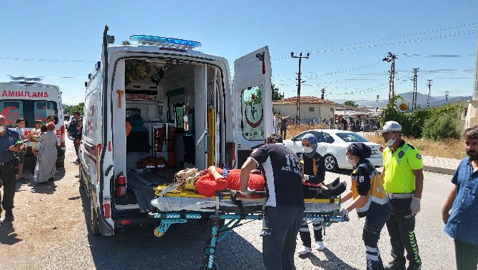 amasyanin-gumushacikoy-ilcesinde-otomobil-ile-cipin-carpismasi-sonucu-2-kisi-oldu,-ayni-aileden-4-kisi-yaralandi-(4).jpg