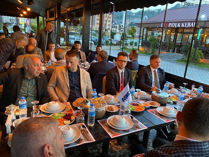anadolu-aslanlari-is-adamlari-dernegi-rize-subesi-iftar-yemeginde-bir-araya-geldi-1-001.jpg