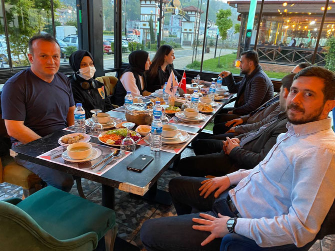 anadolu-aslanlari-is-adamlari-dernegi-rize-subesi-iftar-yemeginde-bir-araya-geldi-15.jpg