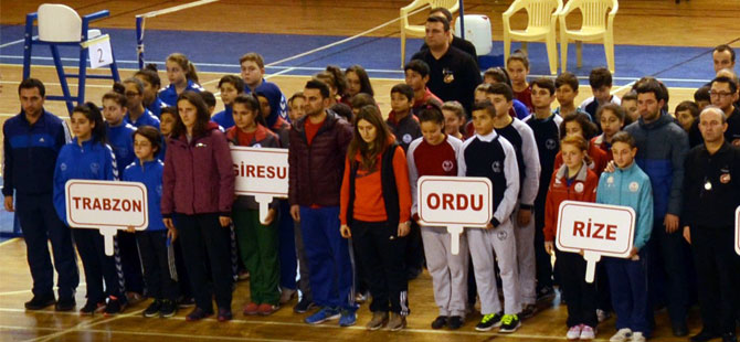 anadolu-yildizlari-badminton-ceyrek-finalleri-sonuclandi-4.jpg
