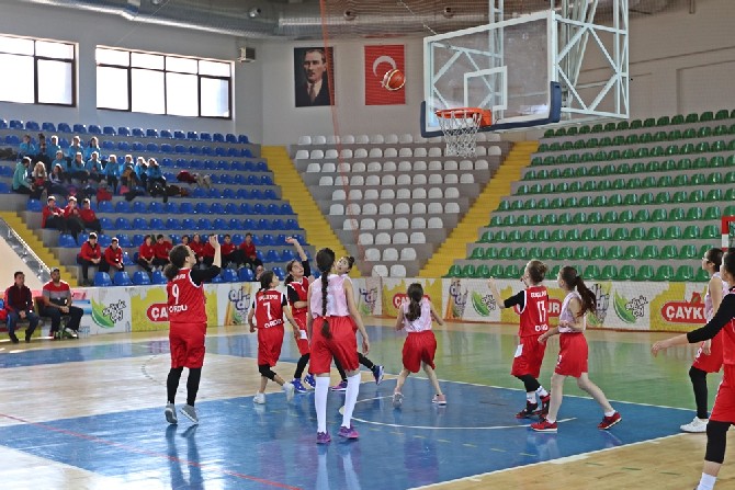 analig-basketbol-grubu-musabakalari-rize’de-basladi-(10).jpg