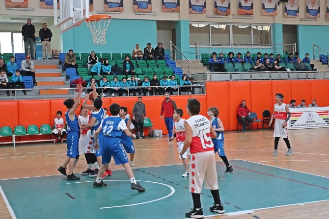 analig-basketbol-grubu-musabakalari-rize’de-basladi-(13).jpg