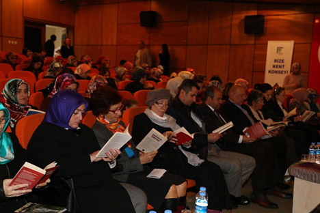 anneler-kitap-okuyor4.jpg anneler-kitap-okuyor4.jpg