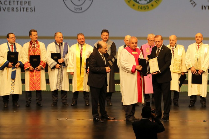 arastirma-universitesi-olarak-belirlenen-universiteler-cumhurbaskani-erdogan-tarafindan-aciklandi-(10).jpg
