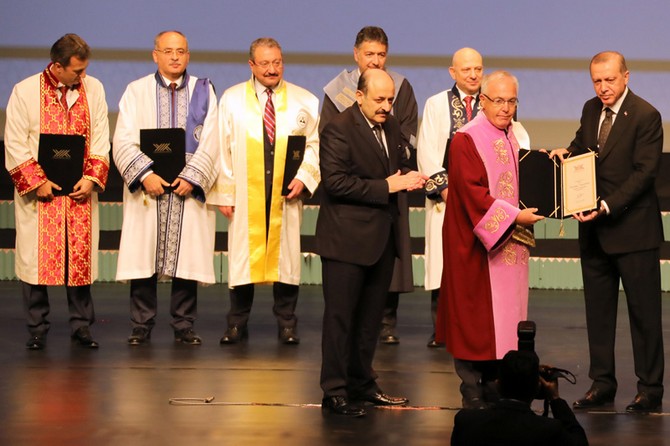 arastirma-universitesi-olarak-belirlenen-universiteler-cumhurbaskani-erdogan-tarafindan-aciklandi-(6).jpg