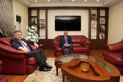 ardahan-valisi-ahmet-deniz,-rize-valisi-ersin-yazici’yi-makaminda-ziyaret-etti-1.jpg