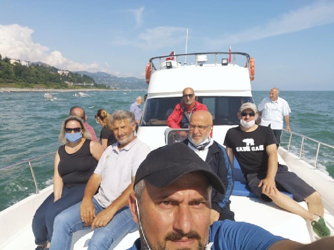 ardesen’de-‘deniz-kafesli-balik-ciftligi-projesi’-protestosu-(6).jpg