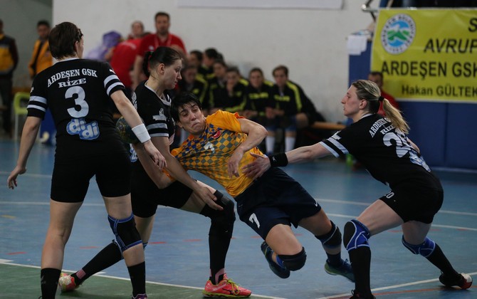 ardesen-gsk-yenimahalle-belediyespor-(6).jpg