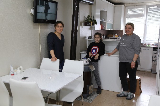 artvin’de-ev-yemekleri-uzerine-lokanta-isleten-kadin-isletmeci-neslihan-karahan,-elektrik-faturasi-fazla-gelince-klimanin-fisini-cekerek-soba-kurdu-(3).jpg