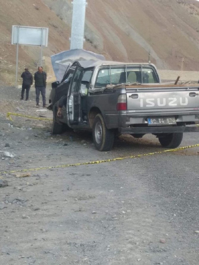 artvin’de-trafik-kazasi-1-olu,1-yarali-(4).jpg