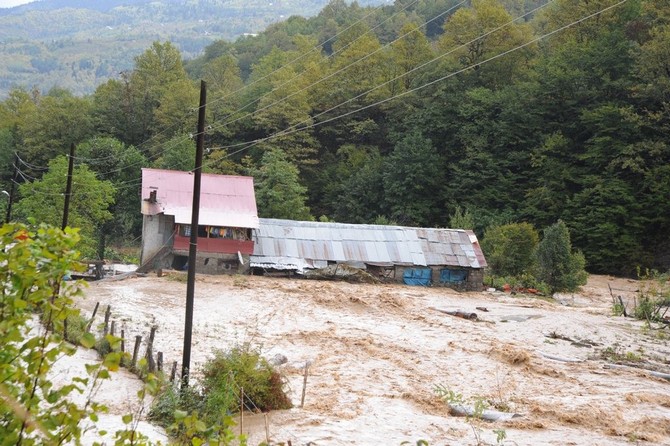 artvin’i-sel-aldi-(2).jpg