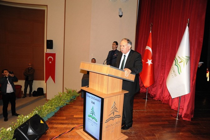 artvin-coruh-universitesinde-mezuniyet-coskusu-(1).jpg