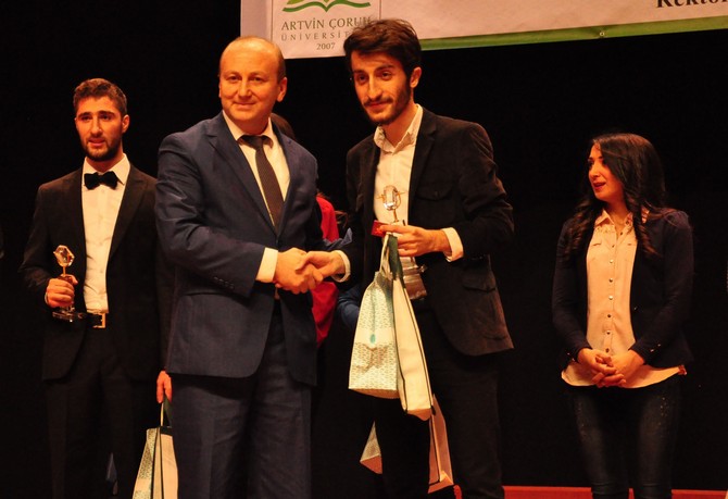 artvin-coruh-universitesinde-ses-yarismasi-duzenlendi--(8).jpg