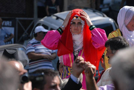 artvin-gunleri’nde-geleneksel-koy-dugunu-yapilacak2.jpg artvin-gunleri’nde-geleneksel-koy-dugunu-yapilacak2.jpg