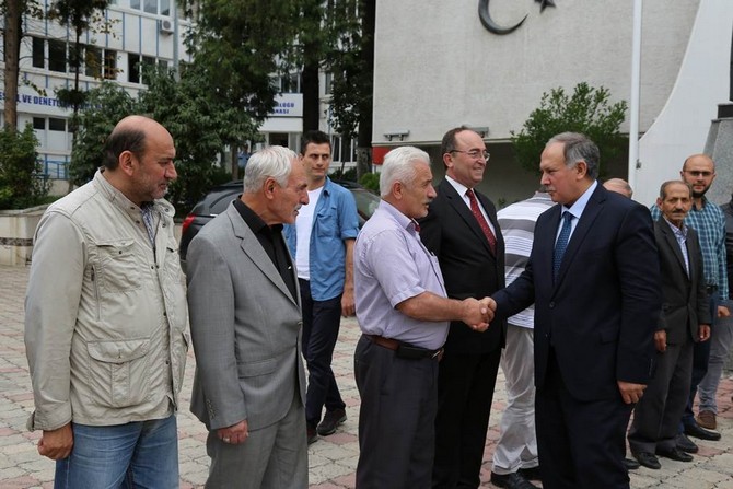 artvin-valisi-omer-doganay-gorevine-basladi-(8).jpg