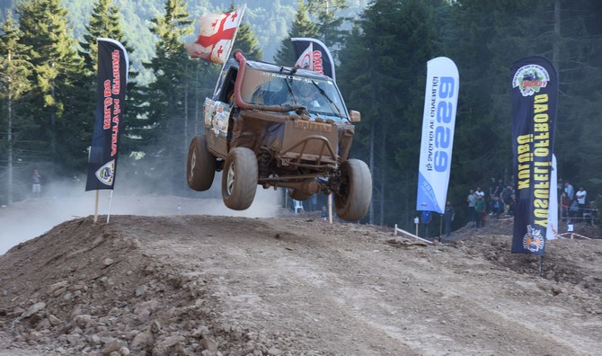 artvinde-5incisi-duzenlenen-uluslararasi-off-road-yarislari-yapildi-(12).jpg
