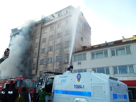 artvinde-yangina-tomali-mudahale13.jpg artvinde-yangina-tomali-mudahale13.jpg