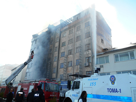 artvinde-yangina-tomali-mudahale14.jpg artvinde-yangina-tomali-mudahale14.jpg