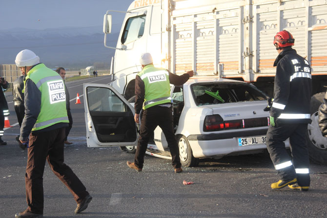 askeri-arac-kamyonun-altina-girdi!-5-asker-yarali1.jpg askeri-arac-kamyonun-altina-girdi!-5-asker-yarali1.jpg