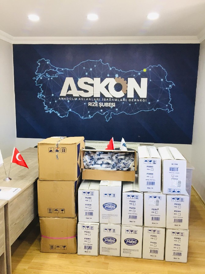 askon-rize-subesi-10-bin-adet-maskeyi-ucretsiz-dagitti-(1).jpg