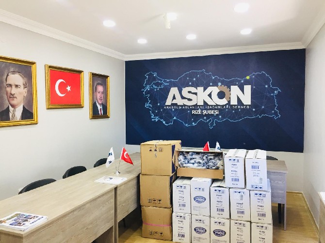 askon-rize-subesi-10-bin-adet-maskeyi-ucretsiz-dagitti-(2).jpg