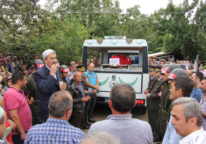 astsubay-murat-topcunun-cenazesi,-memleketi-giresunda-topraga-verildi-(1).jpg