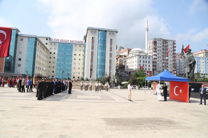 ataturk’un-rize’ye-gelisinin-93.-yildonumu-kutlandi-(12).jpg