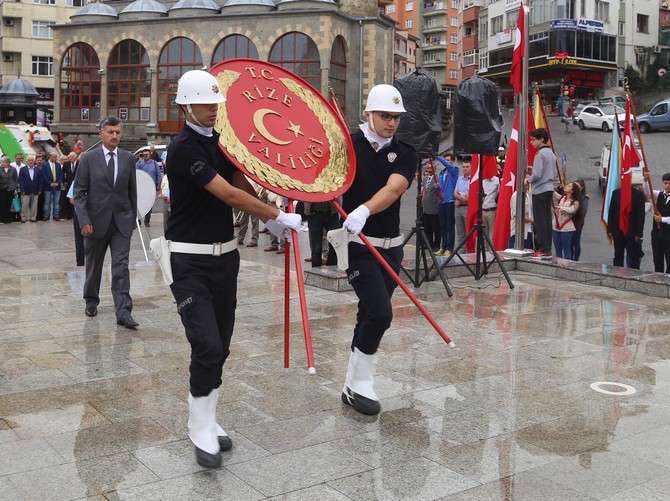 ataturk’un-rize’yi-ziyaretinin-92.-yildonumu-torenle-kutlandi-(4).jpg