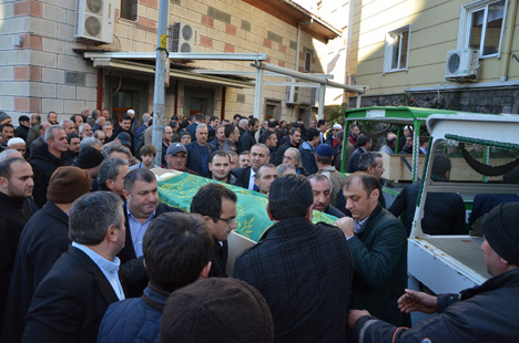 atilla-esmen’in-aci-gunu-9.jpg atilla-esmen’in-aci-gunu-9.jpg