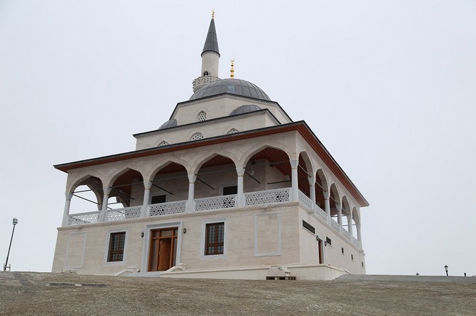 ayane-camii-(1).jpg