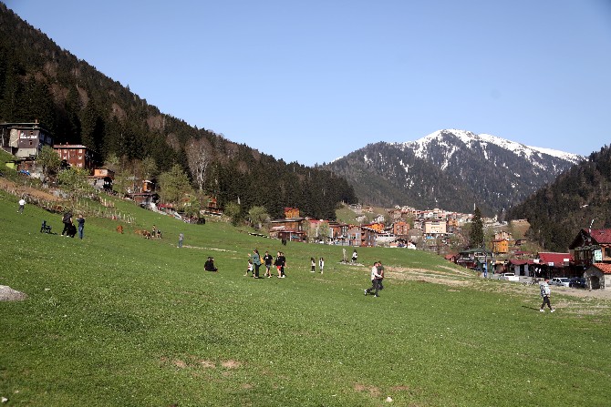 ayder-yaylasi-bayram-tatilini-dolu-gecirecek-7.jpg