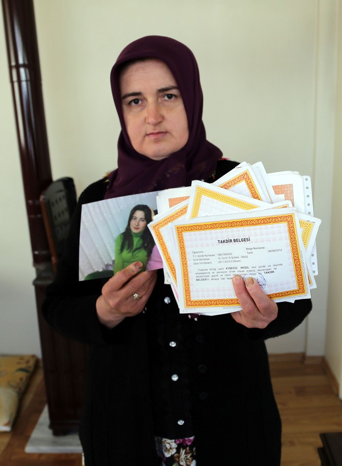 aysegul-akgul-samsunda-4-yil-once-kaybolan-genc-kiz-(3).jpg
