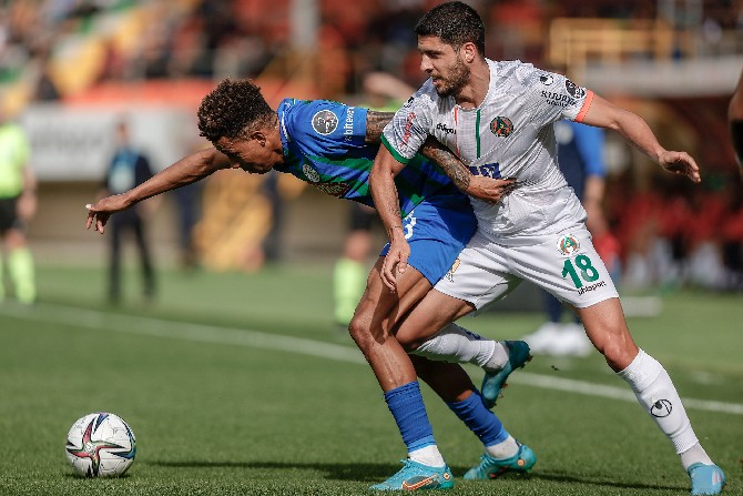 aytemiz-alanyaspor-caykur-rizespor-maci-5.jpg