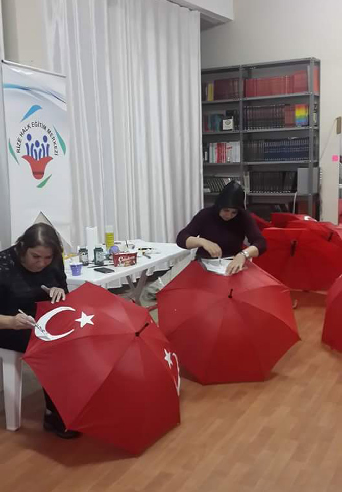 ayyildiz-semsiye.jpg ayyildiz-semsiye.jpg