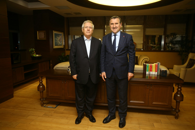 aziz-yildirim’dan-bakan-osman-askin-bak’a-hayirli-olsun-ziyareti-2.jpg