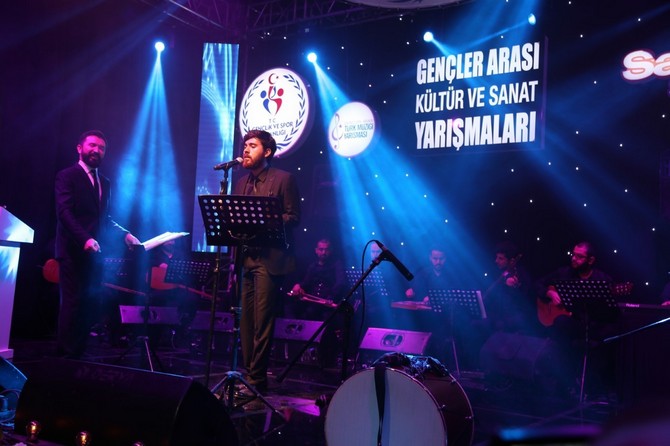 bakan-bak-rizede-gencler-arasi-kultur-ve-sanat-yarismalarinin-bolge-finaline-katildi-(1)-001.jpg