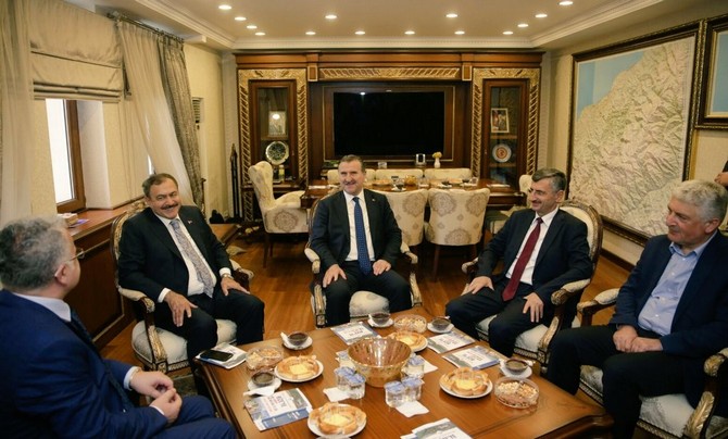 bakan-eroglu-ve-genclik-ve-spor-bakani-osman-askin-bak-ile-rize-valisi-erdogan-bektasi-ziyaret-etti-(7).jpg