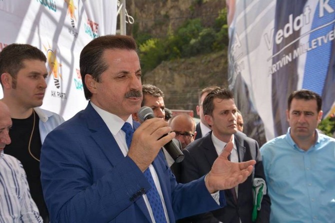 bakan-faruk-celik-artvinde-(2).jpg