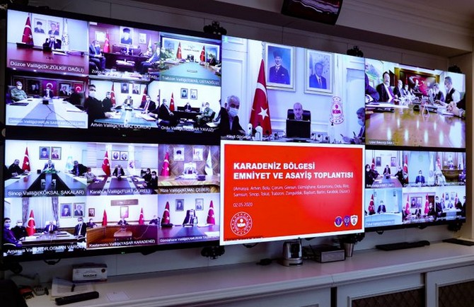 bakan-soylu-baskanliginda-karadeniz-bolgesi-emniyet-ve-asayis-toplantisi-yapildi-(2).jpg