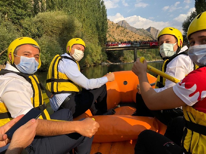 bakan-suleyman-soylu-katoda-rafting-yapti-(6).jpg